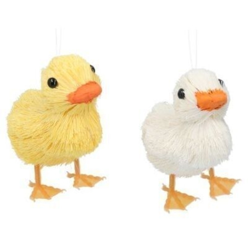 Bristle duck decoration available in yellow or white. The perfect addition to your home for easter. 2 designs. By Gisela Graham.